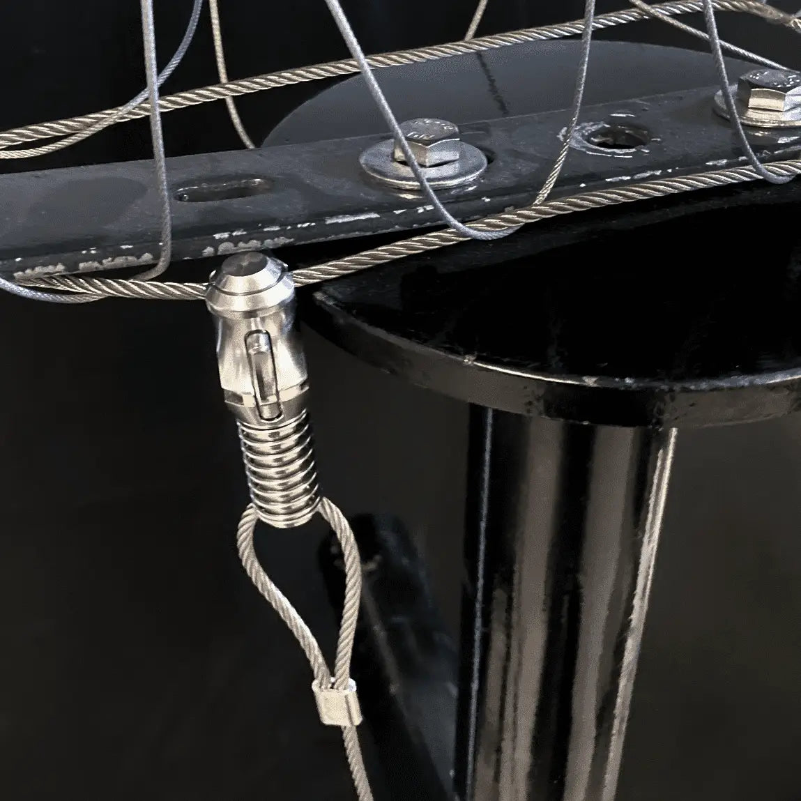 An open and shut case: Carabiner design in Drops prevention